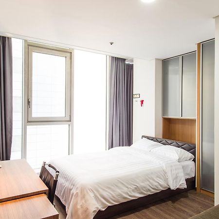 Hotel Arinus Shinchon โซล ภายนอก รูปภาพ