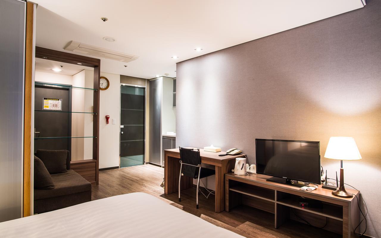 Hotel Arinus Shinchon โซล ภายนอก รูปภาพ