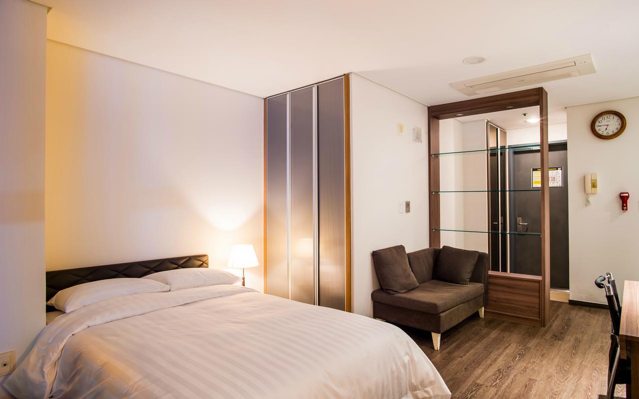 Hotel Arinus Shinchon โซล ภายนอก รูปภาพ