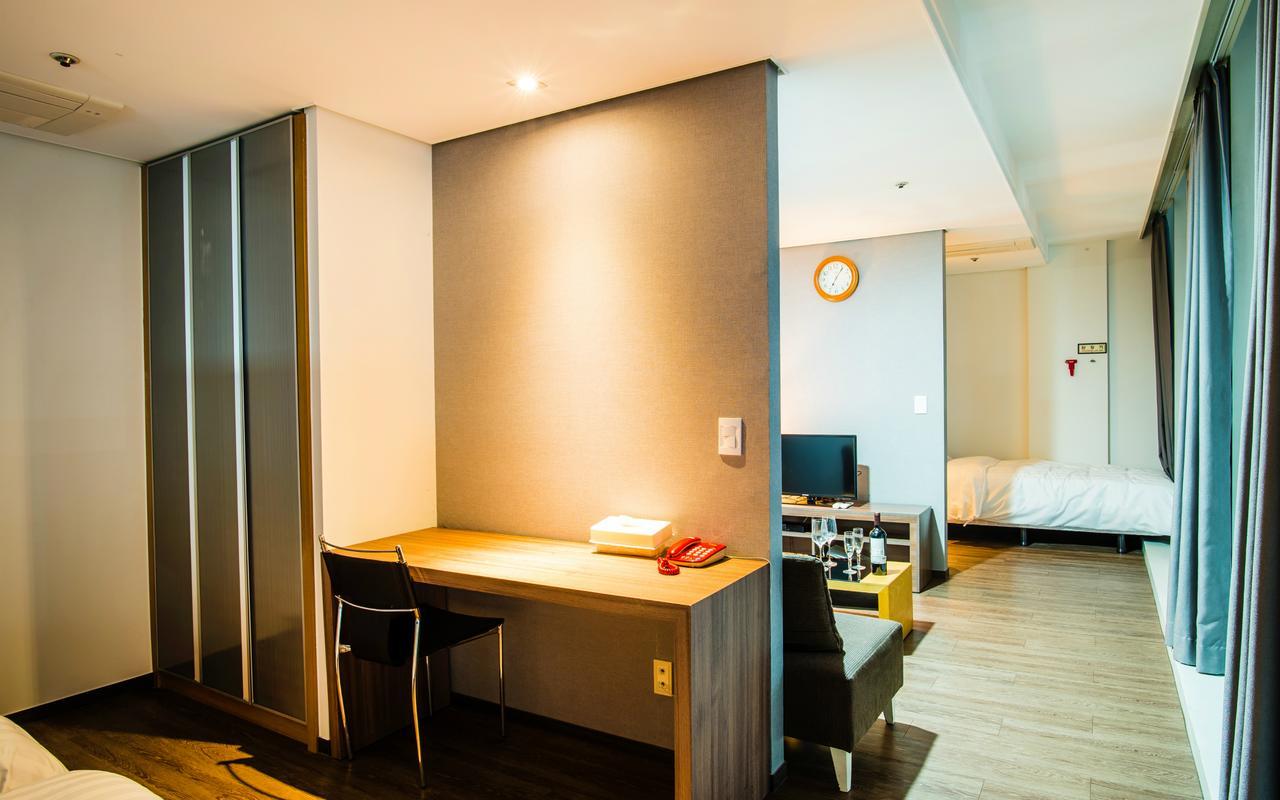 Hotel Arinus Shinchon โซล ภายนอก รูปภาพ